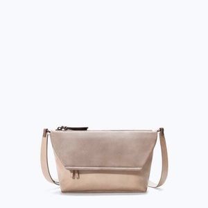🎉HOST PICK🎉Zara messenger bag with zip(8536)